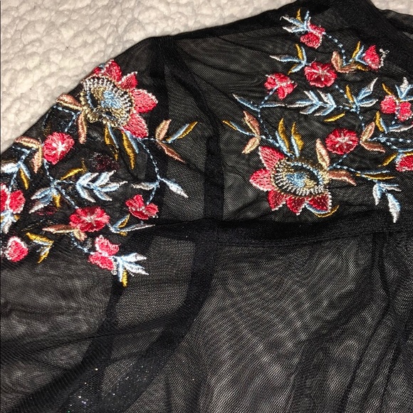 Black blouse - Picture 3 of 3